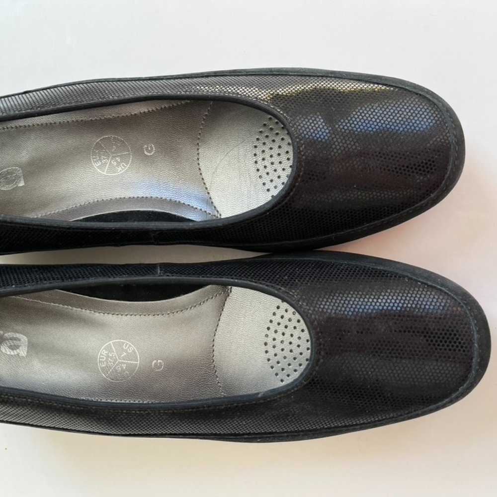 ARA Women's Aron 1 Flat in Black Suede and Leather